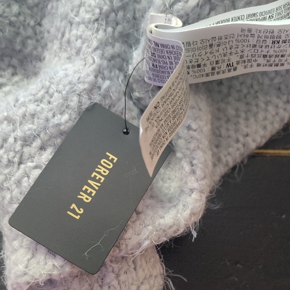 FOREVER 21 WOMEN'S WINTER ❄️ ❄️ ❄️ ❄️ ❄️ ❄️ ❄️ ❄️ ❄️ ❄️ ❄️ ❄️ SOFT GRAY 🧣🧣🧣🧣 - Picture 5 of 9